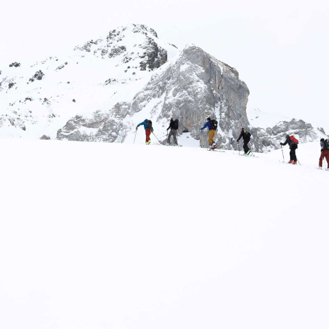 Skitourengänger*innen in St. Antönien