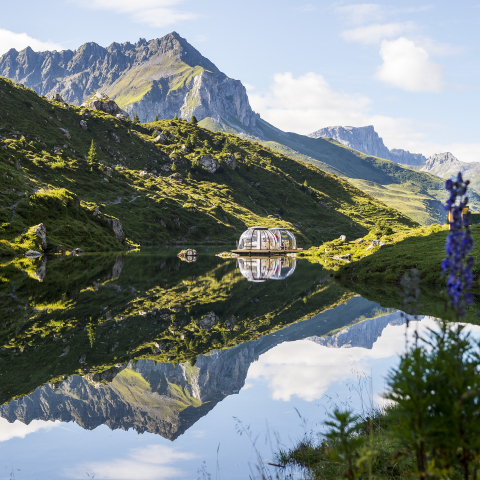 Bergsee-Bungalow am Partnunsee im Prättigau (Foto: © Marco Hartmann) Bergsee-Bungalow am Partnunsee im Prättigau