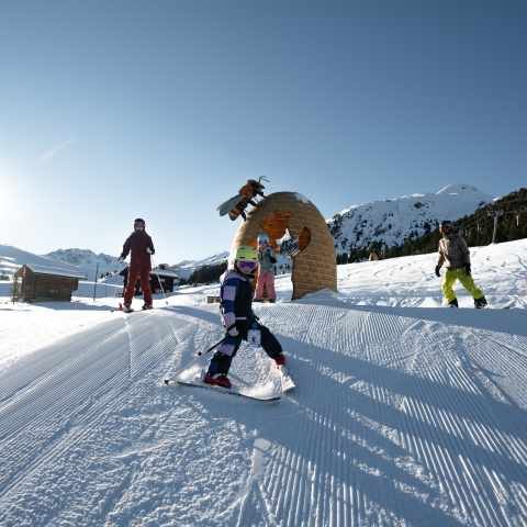 Honigland in Arosa (Foto: © Arosa Bergbahnen AG) Honigland in Arosa