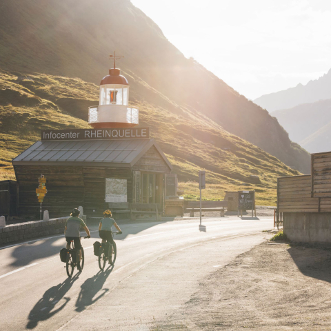 Glacier Bike Tour durchquert den Oberalppass