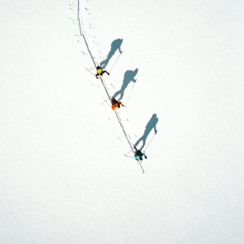 Skitourengruppe im Aufstieg