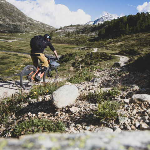 Zufallsreise durch Graubünden (© Martin Hoch) Zufallsreise durch Graubünden (© Martin Hoch)