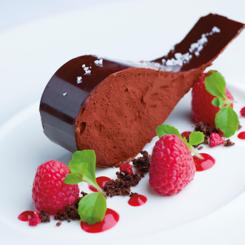 Dessert im Talvo By Dalsass, Engadin (Foto: © Gian Giovanoli) Dessert im Talvo By Dalsass, Engadin (Foto: © Gian Giovanoli)