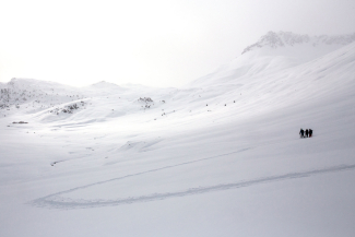 Schneeschuhläufer auf der Via Silenzi (Foto: © Thalia Wünsche, Graubünden Ferien) Schneeschuhläufer auf der Via Silenzi (Foto: © Thalia Wünsche, Graubünden Ferien)