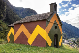 Bunte Kapelle (© Nico Schärer) Bunte Kapelle (© Nico Schärer)
