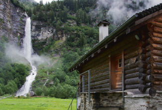 La Cascata (© Nico Schärer) La Cascata (© Nico Schärer)