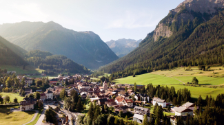 Vue sur le village de montagne de Bergün (Photo : © Graubünden Ferien / Marco Hartmann) Vue sur le village de montagne de Bergün (Photo : © Graubünden Ferien / Marco Hartmann)