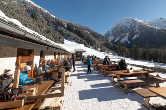 Restaurant Alp Garfiun (Foto: © Graubünden Ferien / Marco Hartmann) Restaurant Alp Garfiun (Foto: © Graubünden Ferien / Marco Hartmann)