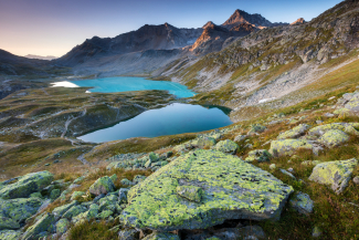 Die Jöriseen im Gebiet des Flüelapasses (Foto: © Schweiz Tourismus / Roland Gerth) Die Jöriseen im Gebiet des Flüelapasses