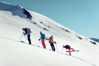 Übung macht den Meister: Spitzkehre mit Tipps von der Fachfrau (Foto: © Schweiz Tourismus / Lorenz Richard) Übung macht den Meister: Spitzkehre mit Tipps von der Fachfrau