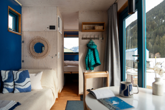 Tiny Home Flurina Camping Viva (Foto: © GRF, Thalia Wünsche) Innenaufnahme vom Tiny Home Flurina auf dem Camping Viva