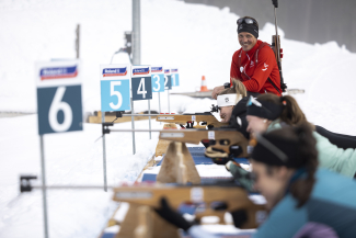 Biathlon Schnupperkurs (Foto: © Schweiz Tourismus, Dominik Baur) Biathlon Schnupperkurs