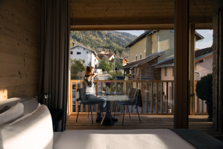 Die Suite Paraviccini mit Balkon (Foto: © GRF, Marco Hartmann) Die Suite Paraviccini mit Balkon