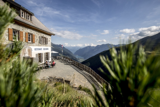 Aussicht vom Albergo/Ristorante Belvedere auf der Alp Grüm (Foto: © Andrea Badrutt) Aussicht vom Albergo/Ristorante Belvedere auf der Alp Grüm