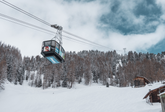 Seilbahn zur Pischa (© Felix Gross) Seilbahn zur Pischa (© Felix Gross)