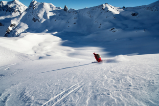 Skisafari in der weissen Bergwelt (Foto: © Nico Schaerer) Skisafari in der weissen Bergwelt