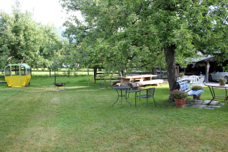 Garten vor dem Blockhüsli in Valendas Garten vor dem Blockhüsli in Valendas