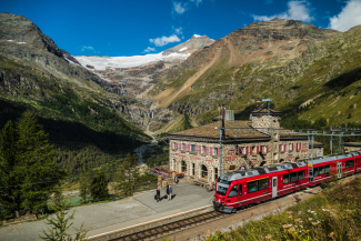 Alp Grüm (Bild: © Schöne Bergtouren – Das Reise- und Outdoorportal) Alp Grüm (Bild: © Schöne Bergtouren – Das Reise- und Outdoorportal)