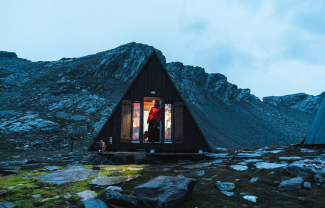 Selbstversorgerhütte auf dem Sentiero Alpino Calanca (© Fabian Künzel) Selbstversorgerhütte auf dem Sentiero Alpino Calanca (© Fabian Künzel)