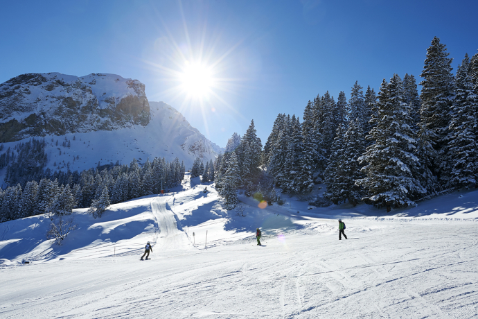 Piste im Skigebiet Tschiertschen (Foto: © Nina Mattli)