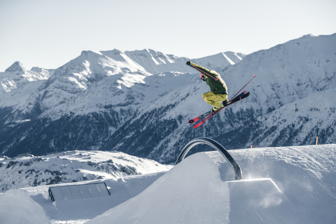 © Engadin St. Moritz Mountains Skifahrer in Engadin St. Moritz (Foto: © Engadin St.Moritz Mountains)