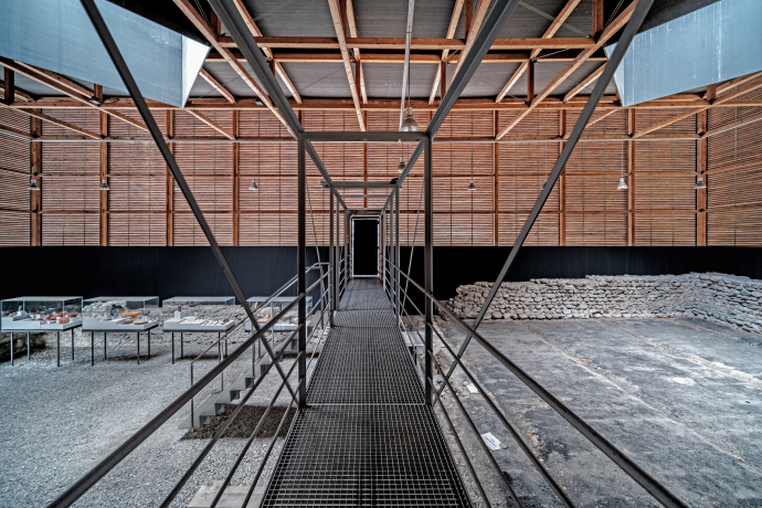 Schutzbauten über die römischen Ausgrabungen © Dominik Gehl Schutzbauten über die römischen Ausgrabungen © Dominik Gehl