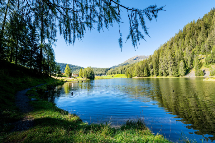 Schwarzsee bei Davos (Foto: © Marco Hartmann, Graubünden Ferien) Schwarzsee bei Davos