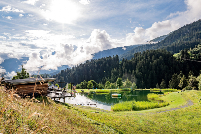 Badesee Lag da Claus (Foto: © Marco Hartmann, Graubünden Ferien) Badesee Lag da Claus