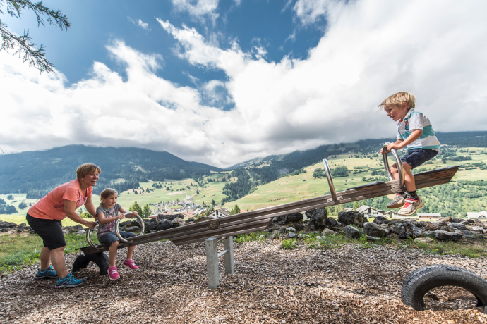 Spielplatz Lareschs (Foto: © Tourismus Savognin Bivio Albula AG) Spielplatz Lareschs