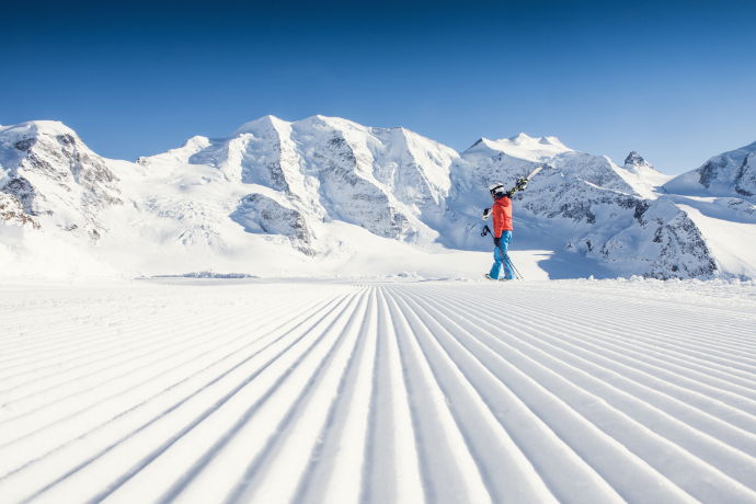 Skifahrer auf der frisch präparierten Piste auf der Diavolezza (Foto: © Engadin St. Moritz Tourismus / Gian Andri Giovanoli) Skifahrer auf der frisch präparierten Piste auf der Diavolezza (Foto: © Engadin St. Moritz Tourismus / Gian Andri Giovanoli)