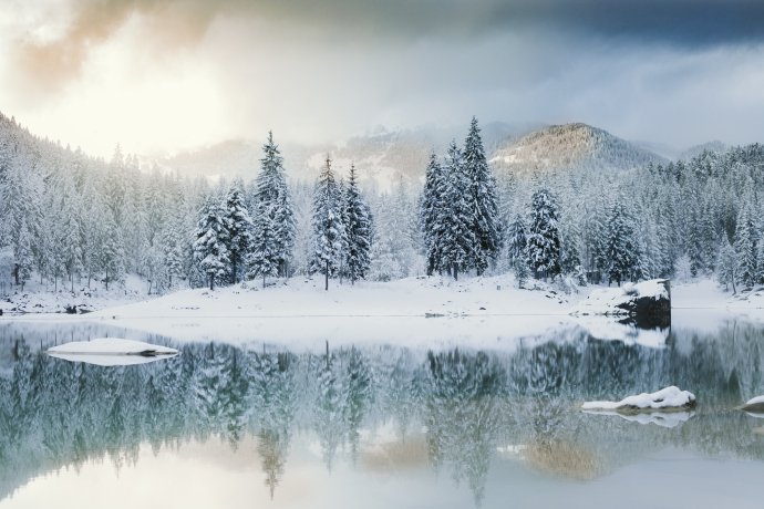 Mystische Stimmung am Caumasee