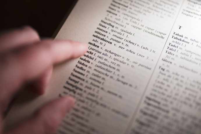 Rätoromanisches Wörterbuch (Foto: © Marco Hartmann, Graubünden Ferien) Rätoromanisches Wörterbuch