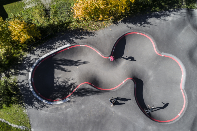 Urban Wave beim rockresort in Laax (Foto: © GaudenzDanuser.com) Urban Wave beim rockresort in Laax (Foto: © GaudenzDanuser.com)