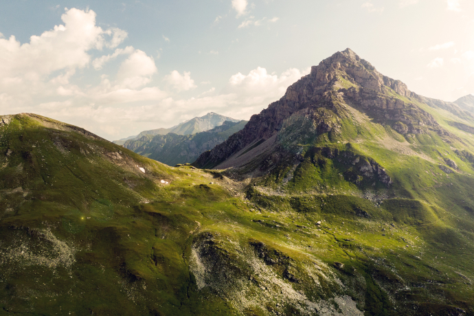 Übergang zwischen Hinterrhein und Vals (Foto: © Graubünden Ferien / Marco Hartmann)