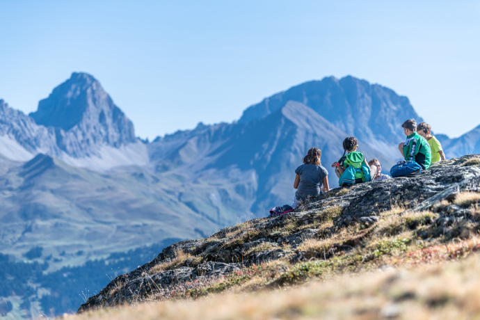 Kinder am Wandern in Radons (Foto: © Mattias Nutt) Kinder am Wandern in Radons