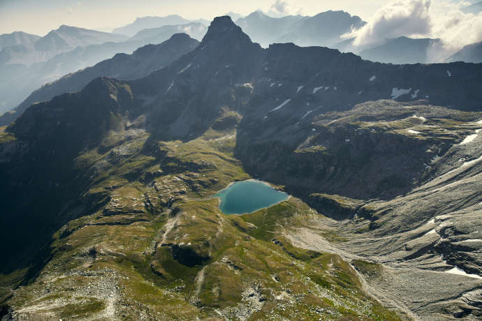 Bergsee in Vals (Foto: © Visit Vals AG / Lukas Schweizer) Bergsee in Vals