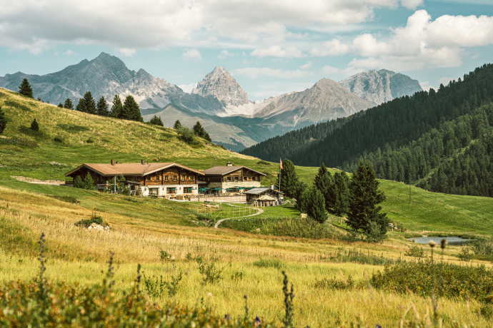 Das idyllische Radons (Foto: © Schweiz Tourismus / Christian Meixner) Das idyllische Radons