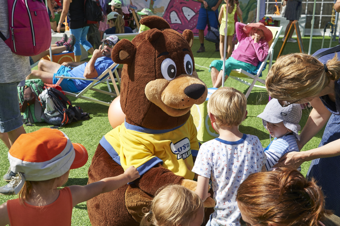 Jöri von der Bärenbande (Foto: © Arosa Tourismus / Nina Mattli) Jöri von der Bärenbande