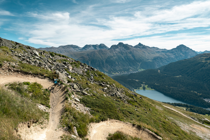 Flow Trail Safari im Oberengadin (Foto: © Nora Engels)