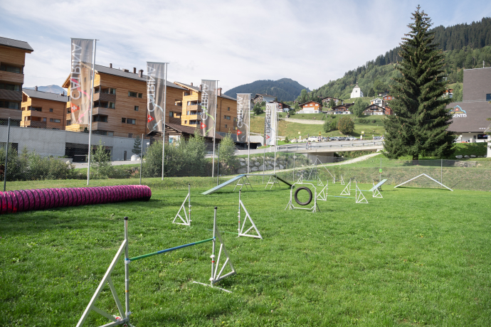 Agility-Platz im PETrina in Disentis