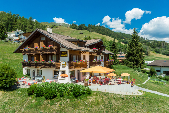 Hotel Gravas in Vella