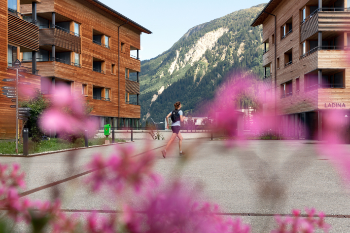 Unterkunft mit Trailrunner-freundlicher Atmosphäre: Das Catrina Resort in Disentis. (Foto: © Thalia Wünsche)  Unterkunft mit Trailrunner-freundlicher Atmosphäre: Das Catrina Resort in Disentis.