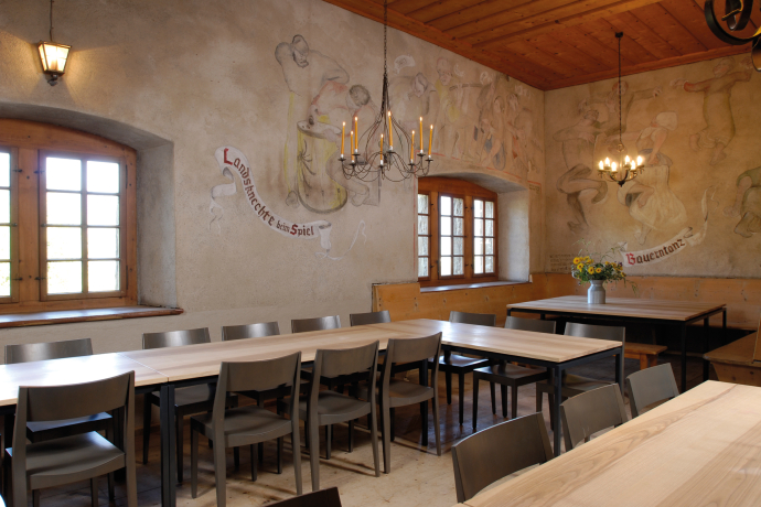 Jugendherberge Sils im Domleschg (Foto: © Michel van Grondel) Speisesaal in der Jugendherberge Sils im Domleschg