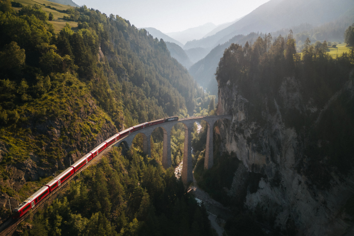 Landwasserviadukt in Bergün Filisur (Foto: ©️ The Alpinists) Landwasserviadukt in Bergün Filisur