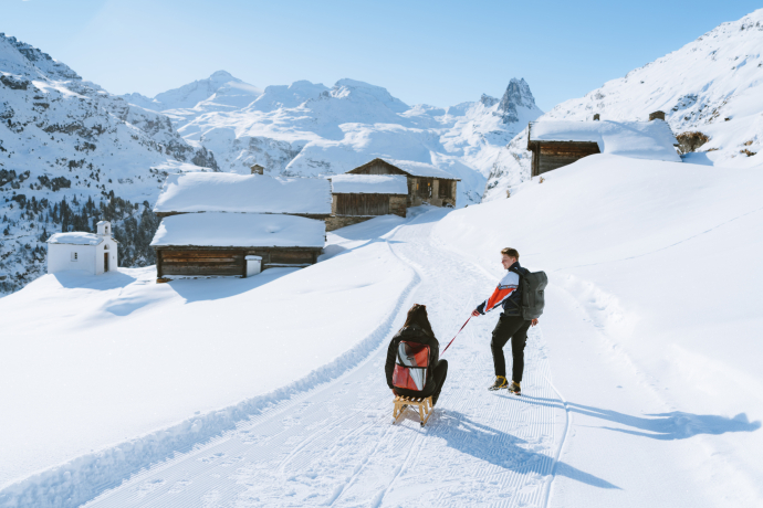 Schlitteln in Vals (Foto: © The Alpinists) Schlitteln in Vals