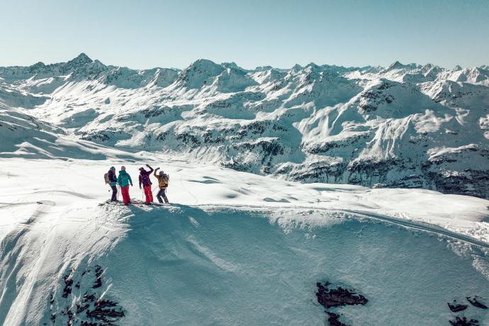 Auf dem Dach der Welt: Skitourenziele soweit das Auge reicht