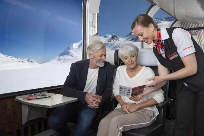 Passeggeri sul Bernina Express 