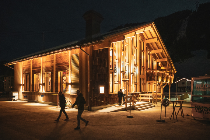 Aussenbild bei Nacht vom Chalet Bello Aussenbild bei Nacht vom Chalet Bello