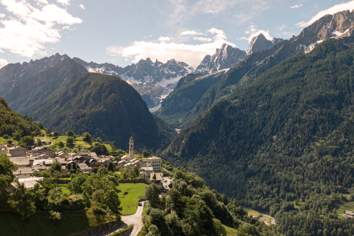 Bergdorf Soglio im Bergell (Foto: © Marco Hartmann) Bergdorf Soglio im Bergell