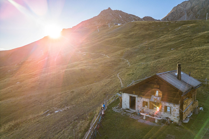 Hütte am Berg